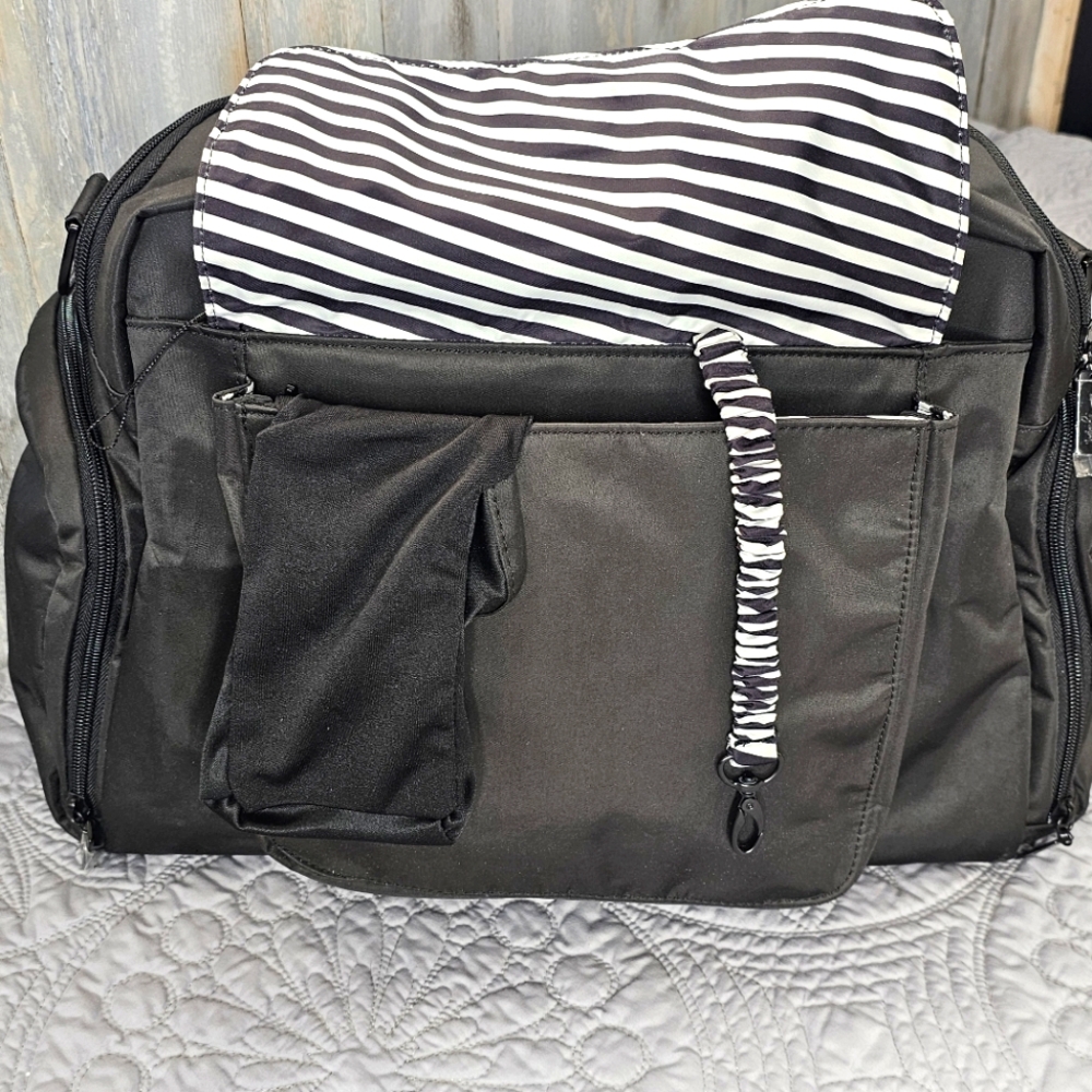 JuJuBe Blackout Pumped Breast Pump Baby Bag w/Change Pad & Wet Bag - Picture 3 of 14